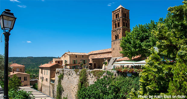 Moustiers kyrka