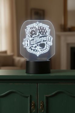 🦡 3D Acryl LED Lamp – Hufflepuff Embleem