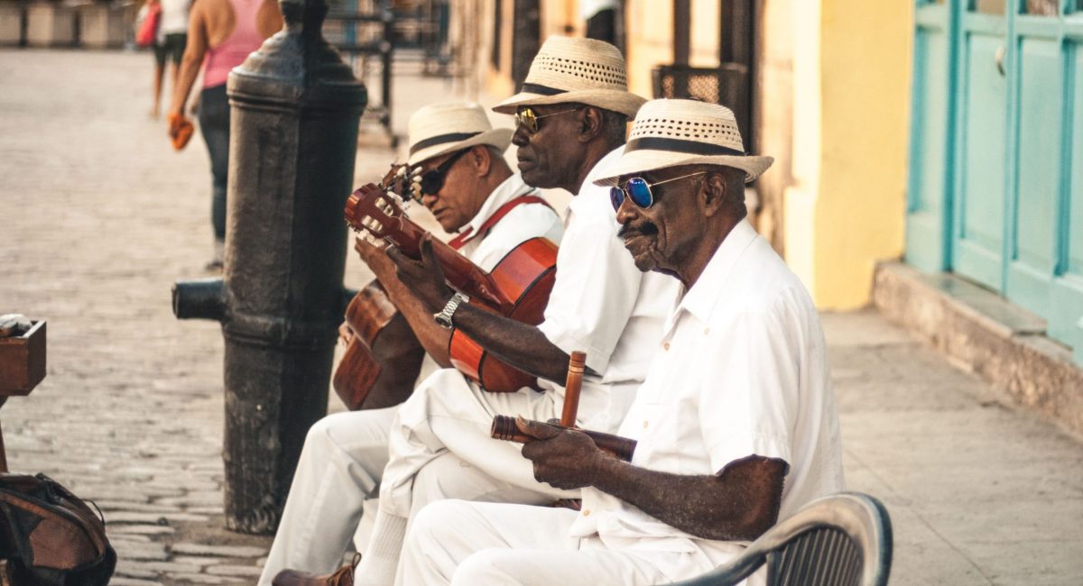 Musicians in Cuba, photo by Ban Yido on Unsplash