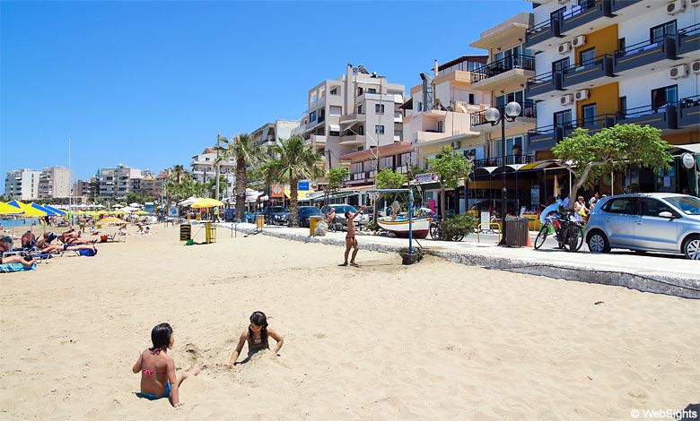 The beach in Chania on Crete is very child-friendly