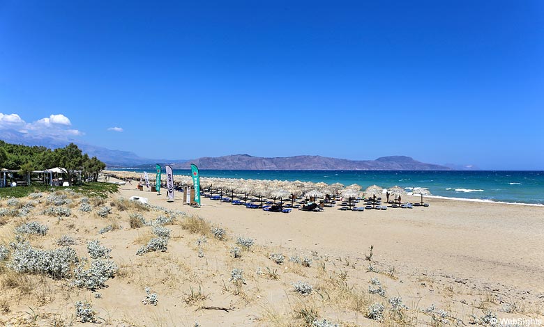 Den vackra stranden Episkopi ligger på Kretas norra kust