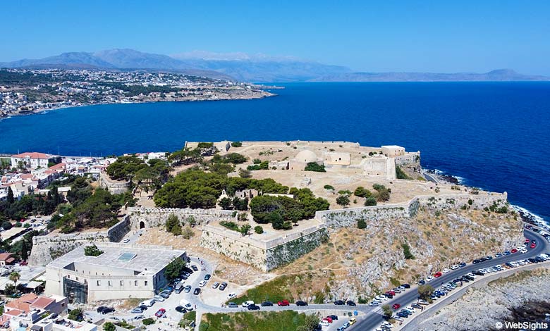Den imponerande venetianska fästningen Fortezza i Rethymnon