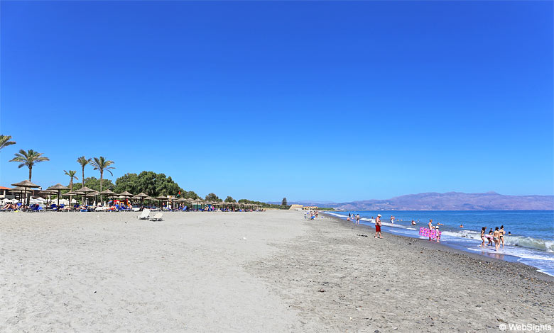 Gerani has a large sandy beach with beautiful mountain views