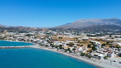 Kokkinos Pirgos är en liten och lugn kustby på Kreta