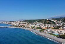 Platanias er en populær ferieby med en familievenlig strand