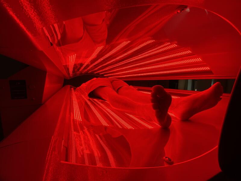Red Light Therapy by CryoClinix