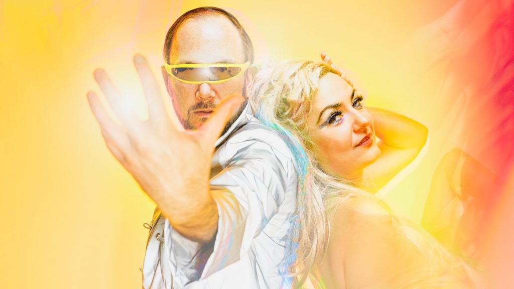 Francesca e Luigi Deliver Eurodisco Magic on ‘Are You Lonely?’, Release New CD ‘Pop Pain Pleasure’