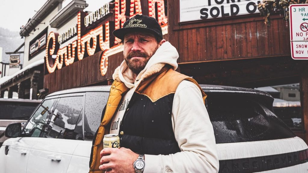 Chase Rice Debuts Stellar Anthemic Country Single ‘Fireside’