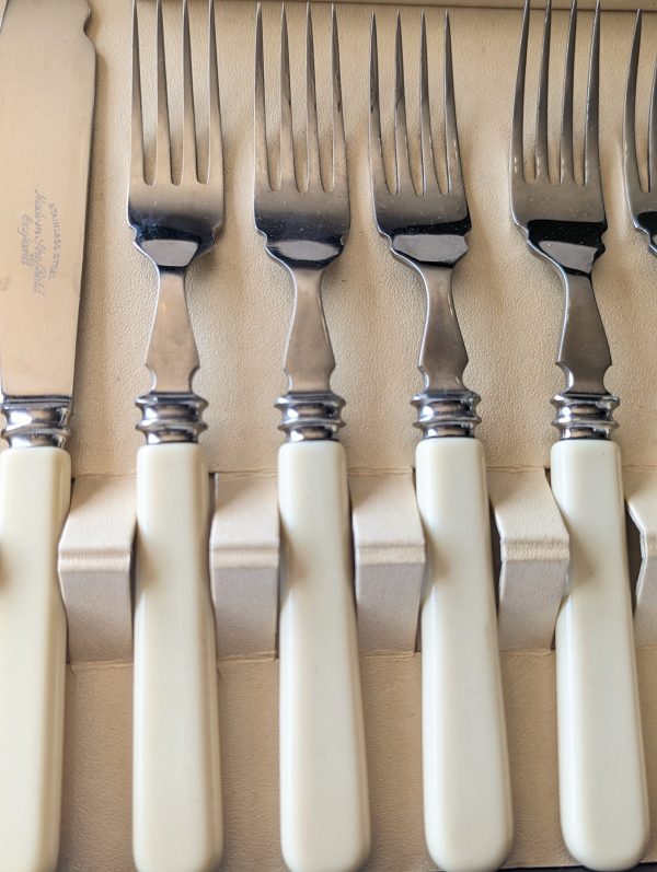 Vintage Sheffield Chrome Plated Cream Cutlery Set - Image 4