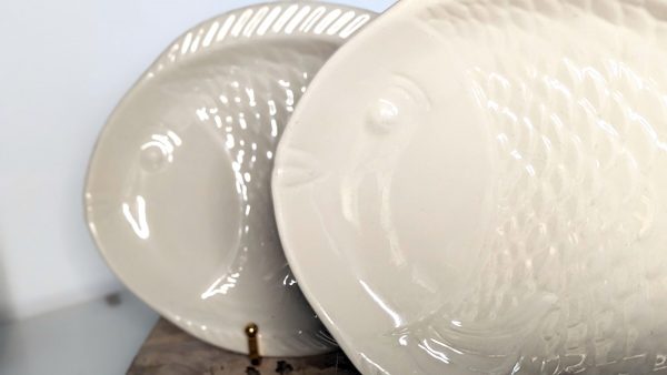 Vintage Cream Ceramic Fish Platter, Food Presentation Plates - Image 4