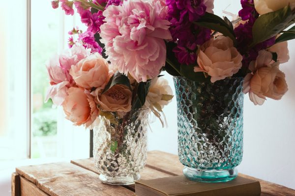 Medium Clear Iridescent Honeycomb Flower Vase