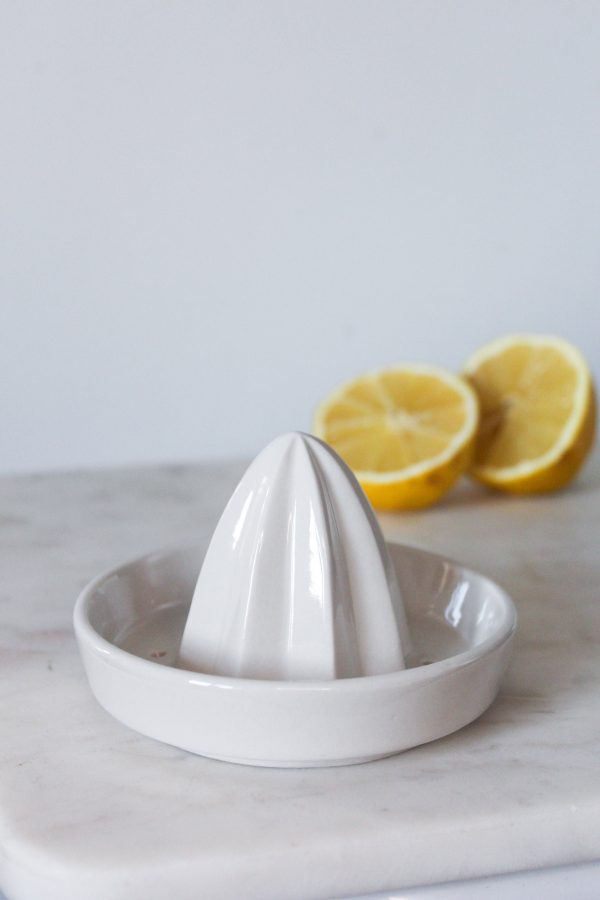 Vintage Wedgwood Limestone White Fruit Squeezer