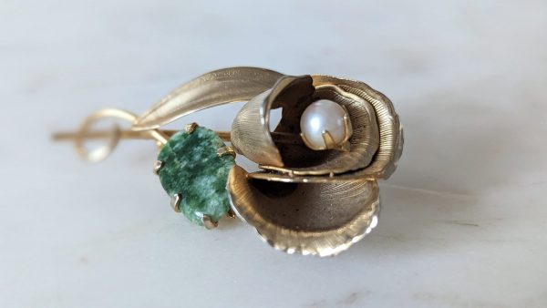 Vintage Gold Plated Rose Brooch With Jade and Pearl Accessory