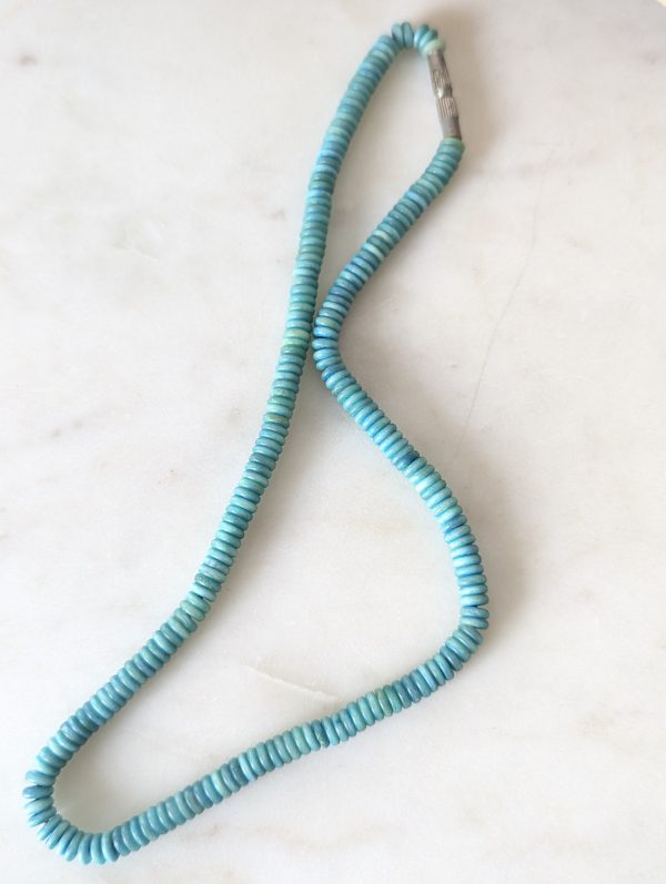 Vintage Boho Turquoise Blue Shell Necklace - Image 4