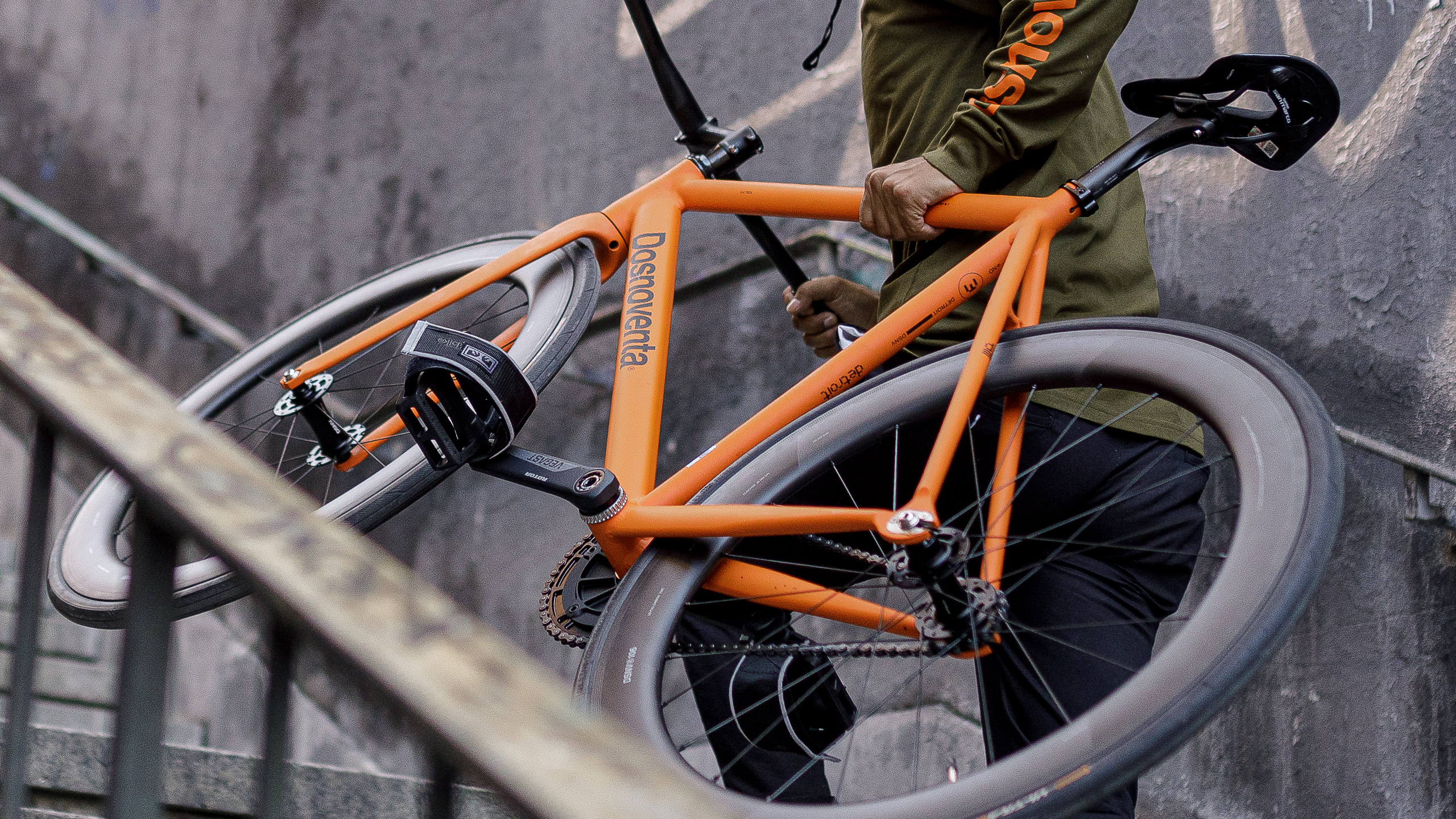 Dosnoventa_DET_ORANGE_Bike_LB_05-1