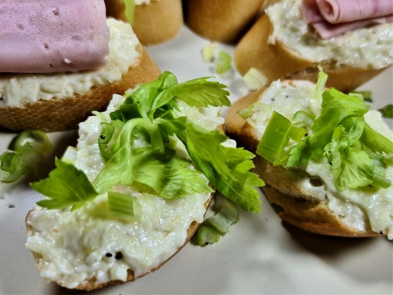 Garlic spread_c Czech Cook Abroad