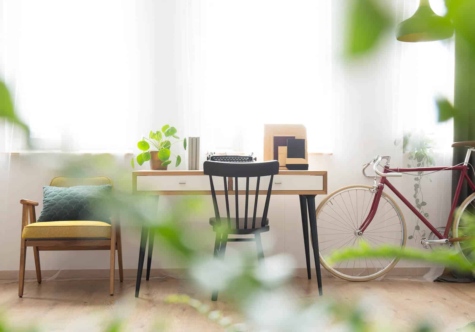 Møbleret dansk stue med moderne skandinavisk indretning
