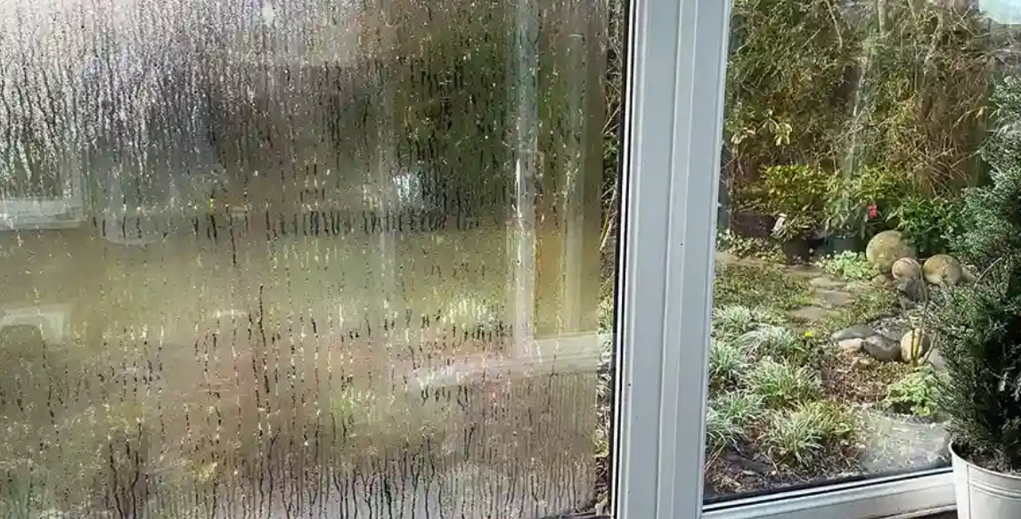 Vindue som viser luftfugtigheden i boligen