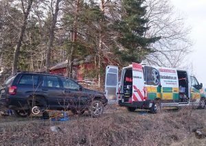 Däckakuten i Stockholm hjälper till att laga punktering