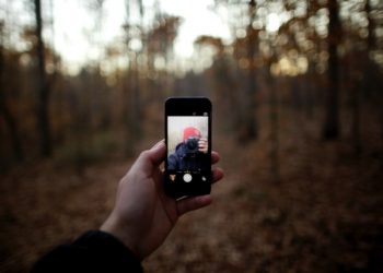 Hur överför man bilder från en iPhone till dator