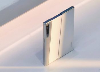 Mobiltelefon med skärm som går att rulla ut