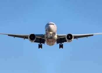 Flygplan i luften