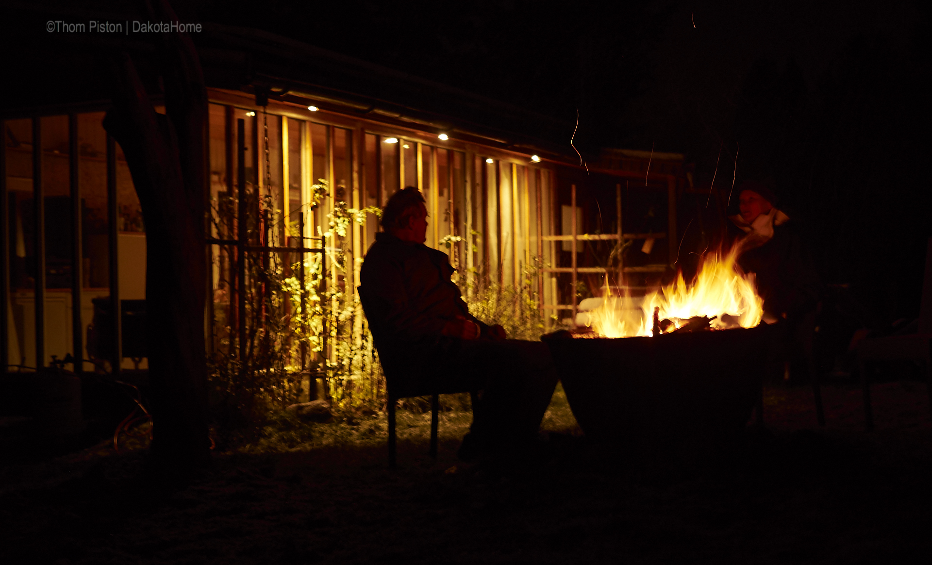 Feuertonne, Glühwein und Chilis am Tinyhouse in Brandenburg