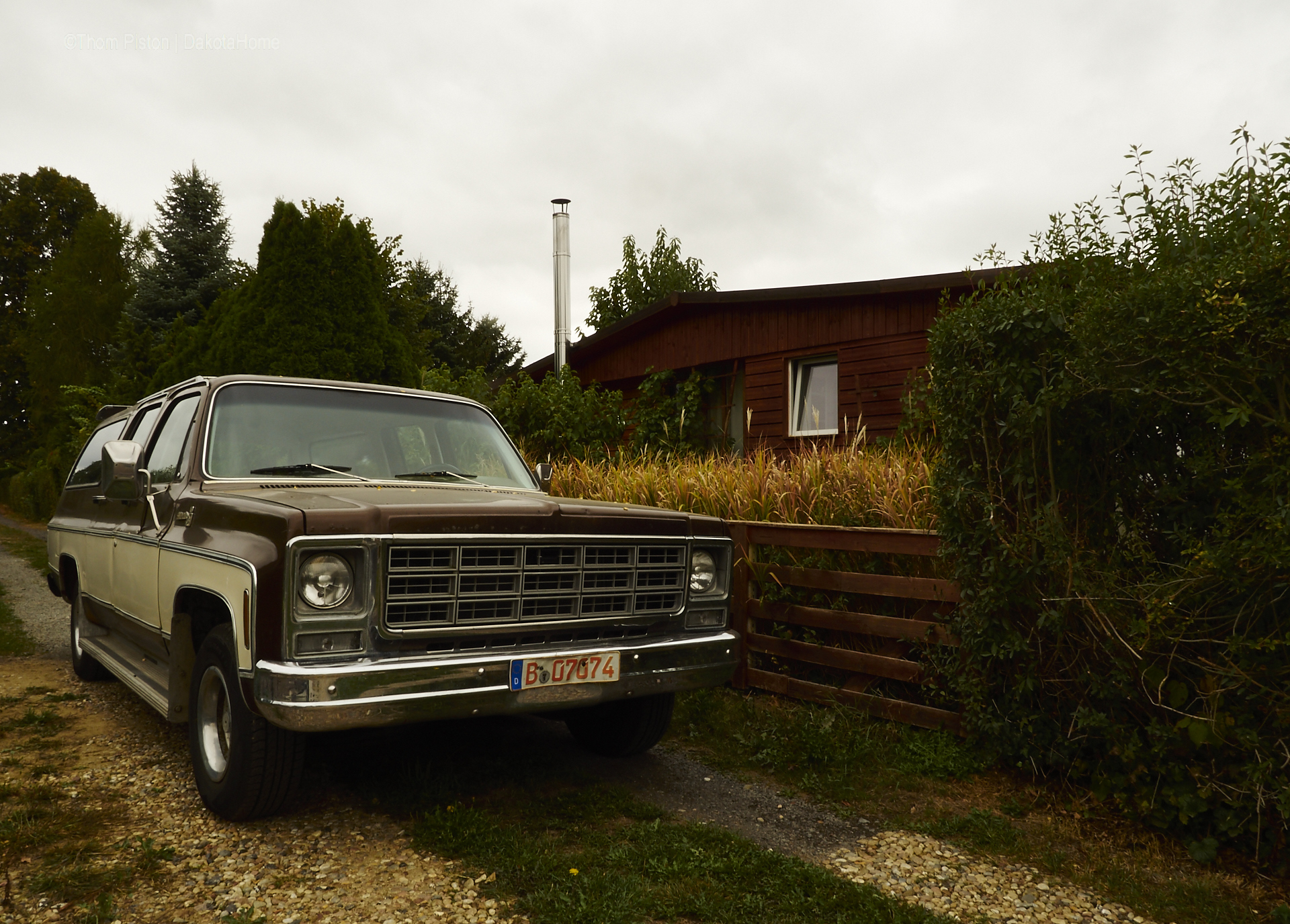 Chevy Suburban, Dakota Home Transporter