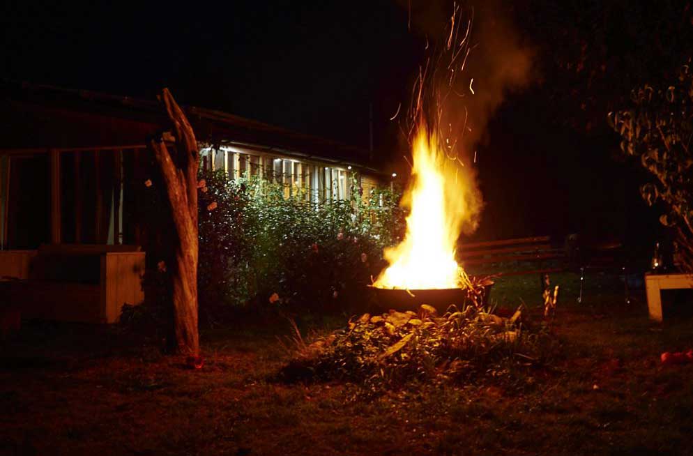 Feuertonne-im-garten