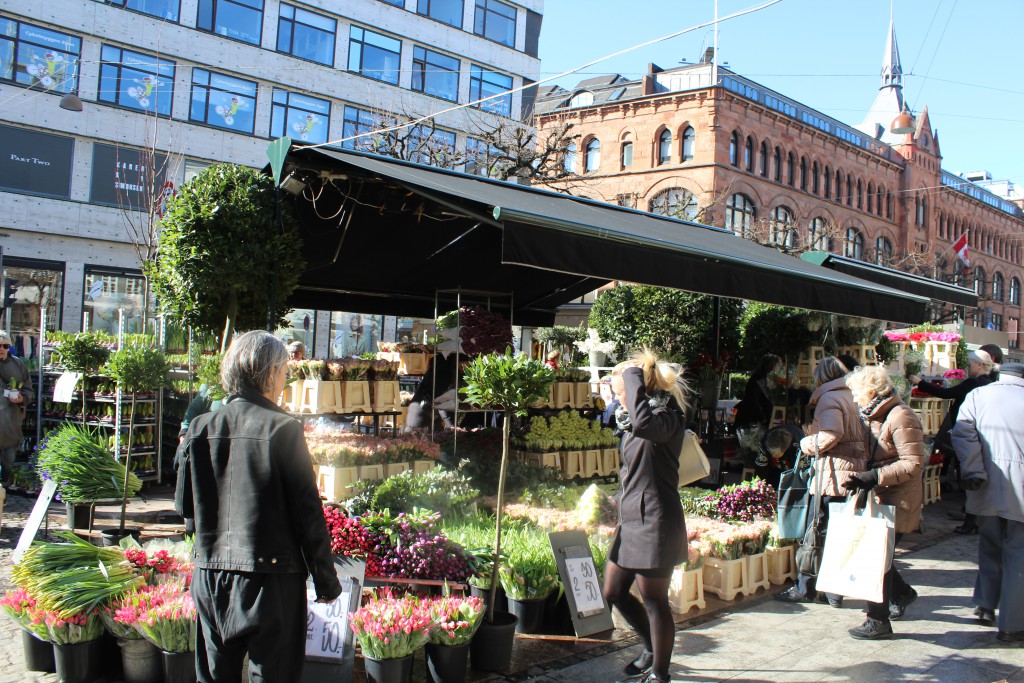 Blomstertorv overfor magasin. Foto den 12. marts 2015 af erik K Abrahamsen