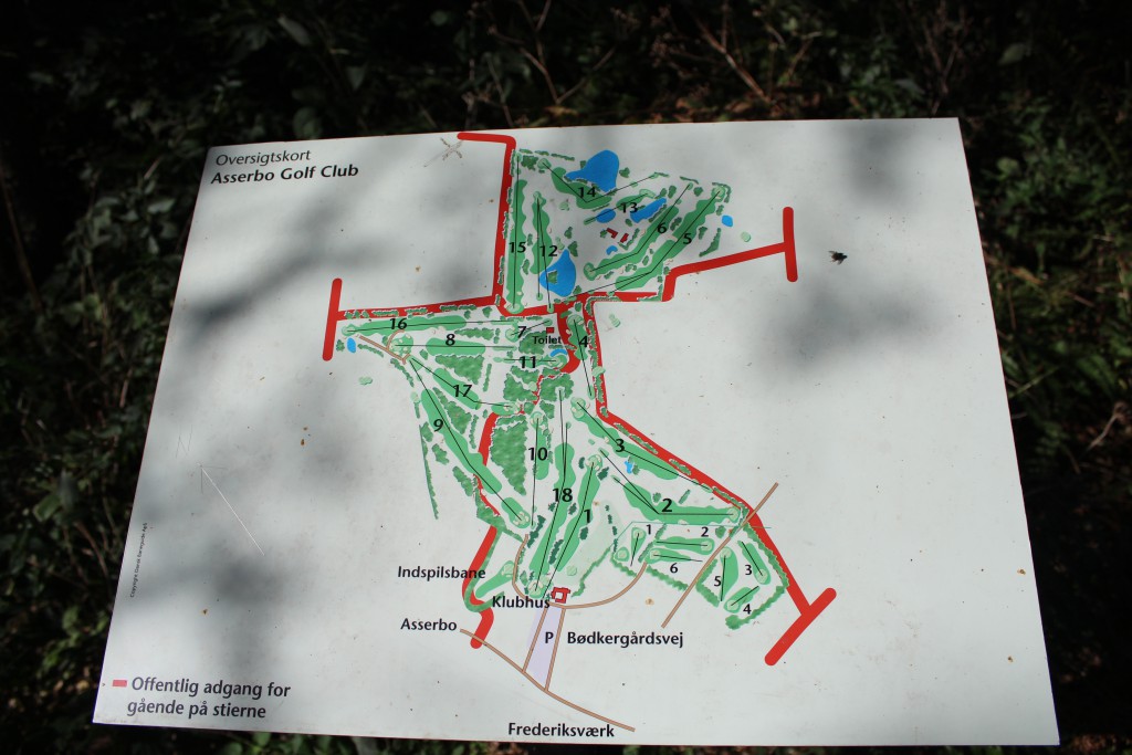 Kort over Asserbo Golf Clib´s 18 hullers bane. Foto 2014 af
