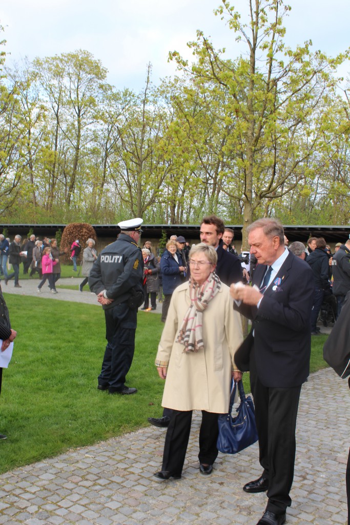 Kirke- og kulturminister Marianne jelved ankommer til Mindehøjtideligheden. Foto den 4. maj 2015 af Erik K Abrahamsen