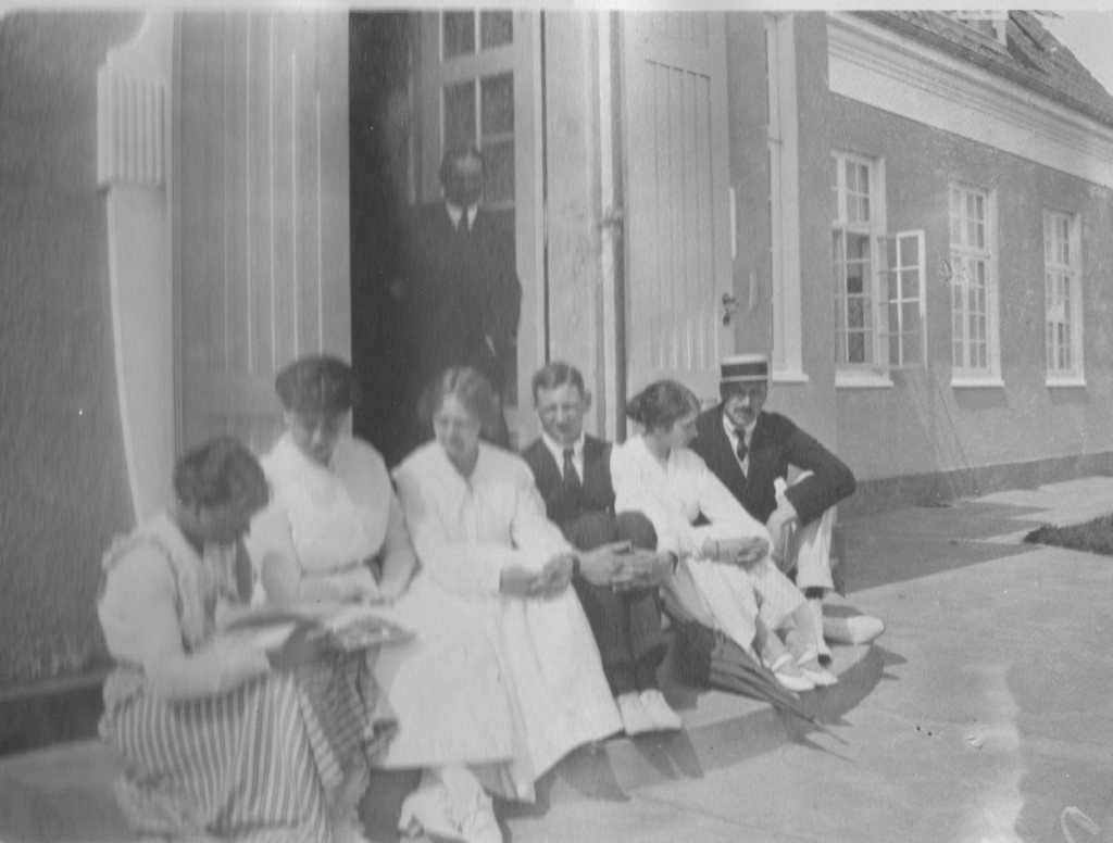 The Royal Danish family in from of Summer residence "KLitaarden", Skagen