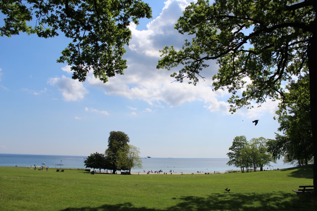 Bellavue Beach Complex. Beach and adjoining lawns. Photo in direction east to Øresund. summer 2015 by Erik K Abrahamsen.