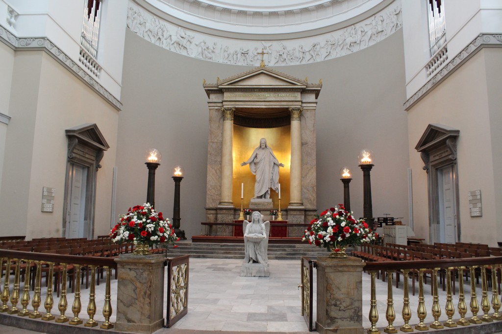 Vor Frue Kirke i København. Bygget af arkitekt C.F. Hansen 1811-28. Tekkst. KOMME TIL 