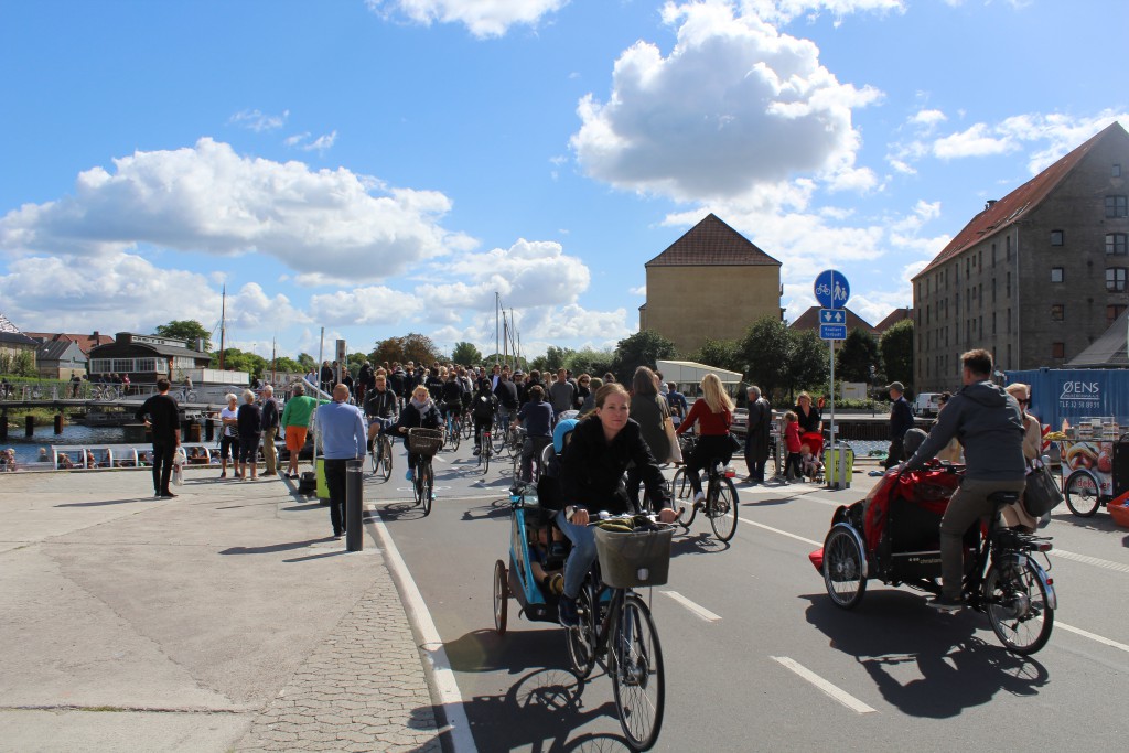 New bike-, run and walk bridge "Trangravsbroen" on Christianshavn