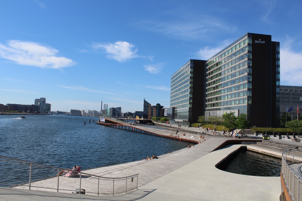 Kalvebod Bølge. Copenhagen Inner Harbour - north side between "Langebro" and Fisketorvet. Phoot in direction west to Kalvebod Wave (Kalvebod Bølge) 15. august 2016 by Erik K Abrahamsen.