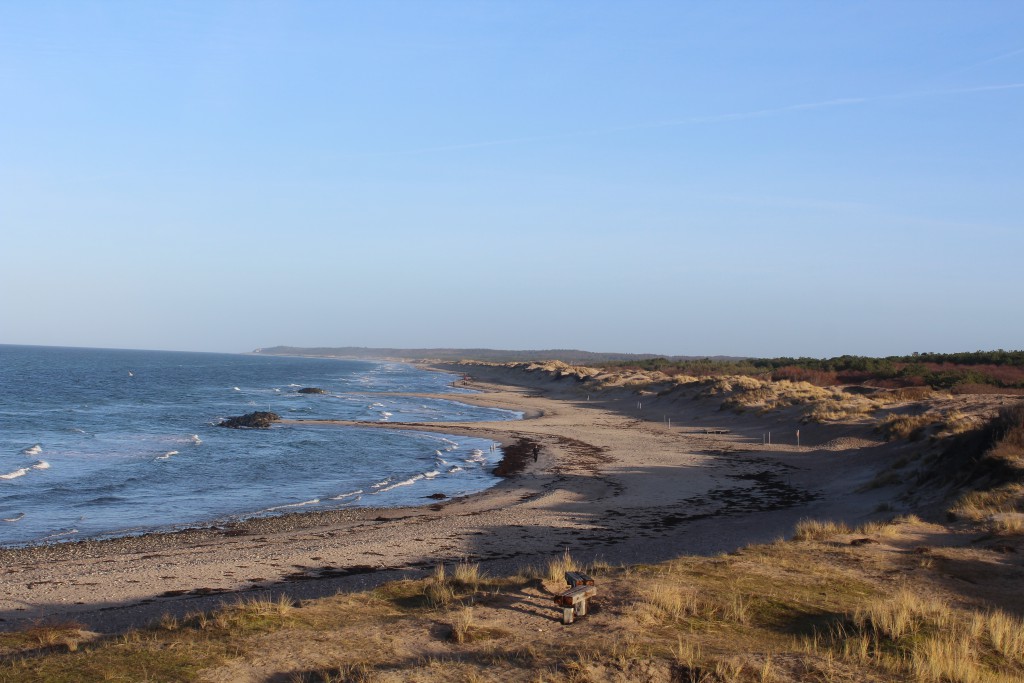 Liseleje Strand- udsigt mod øst mod Melby Overdrev, Asserbo Plantage, Tisvilde Hegn og Tisvildeleje helt ude i horisonten. Foto den 23. december 2016 af Erik K Abrahamsen