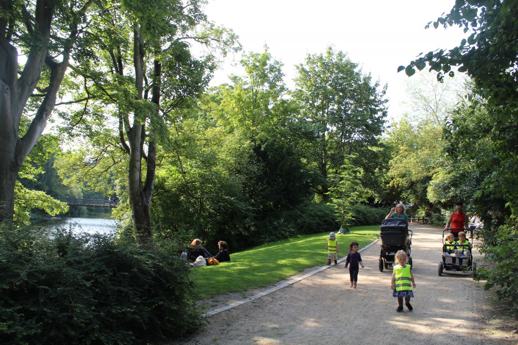 Ørstedparken. Kindergarten on walk, run and play.