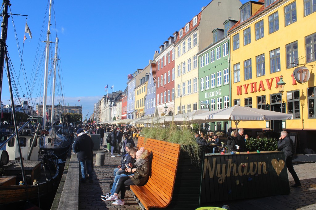 Nyhavns "solside". cement barriere