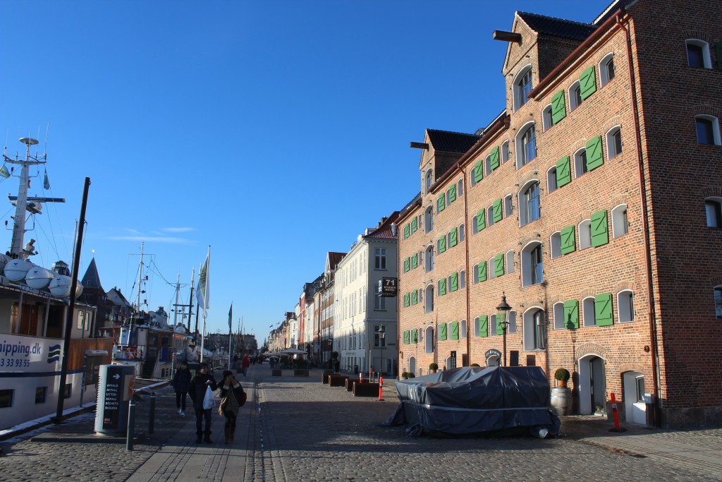 View to Nyhavn. At right Hotel Nyhavn 71 - a former with storehouse built 1805. Photo in direction north 5. february 2018 by Erik K Abrahamsen.