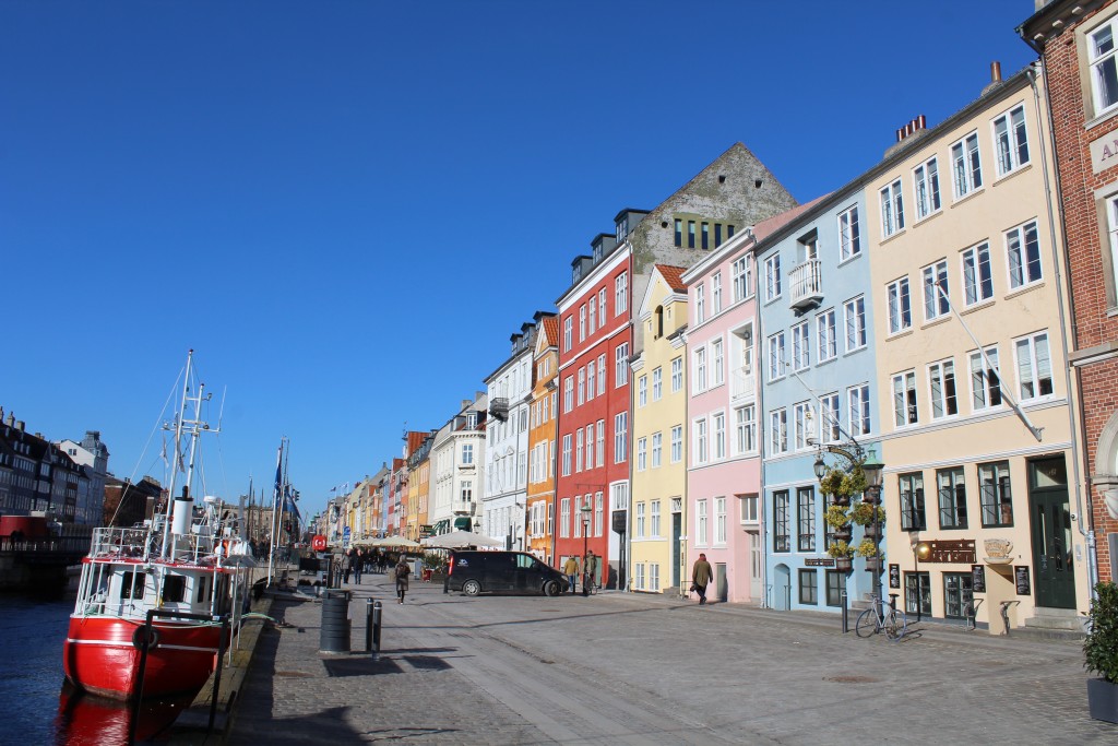 Nyhavn "Sunny Side". Former store houses close to wharf. Phot in direction north 22. february 2018 by Erik K Abrahamsen.