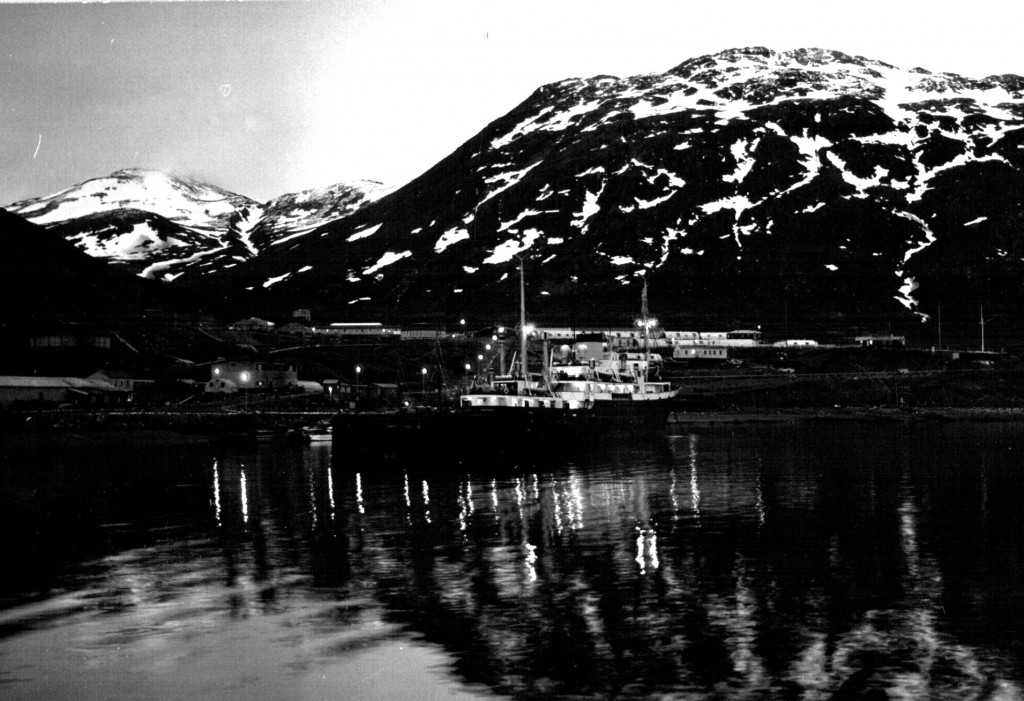 "Varla Dan" ved kaj Havnen, Flådestation grønnedal 1961.