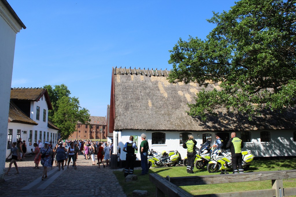 Udsigt mod Esrum Møllegård og esrum Kloster. Foto i retning nord den 29. maj 2018 af Erik K Abrahamsen