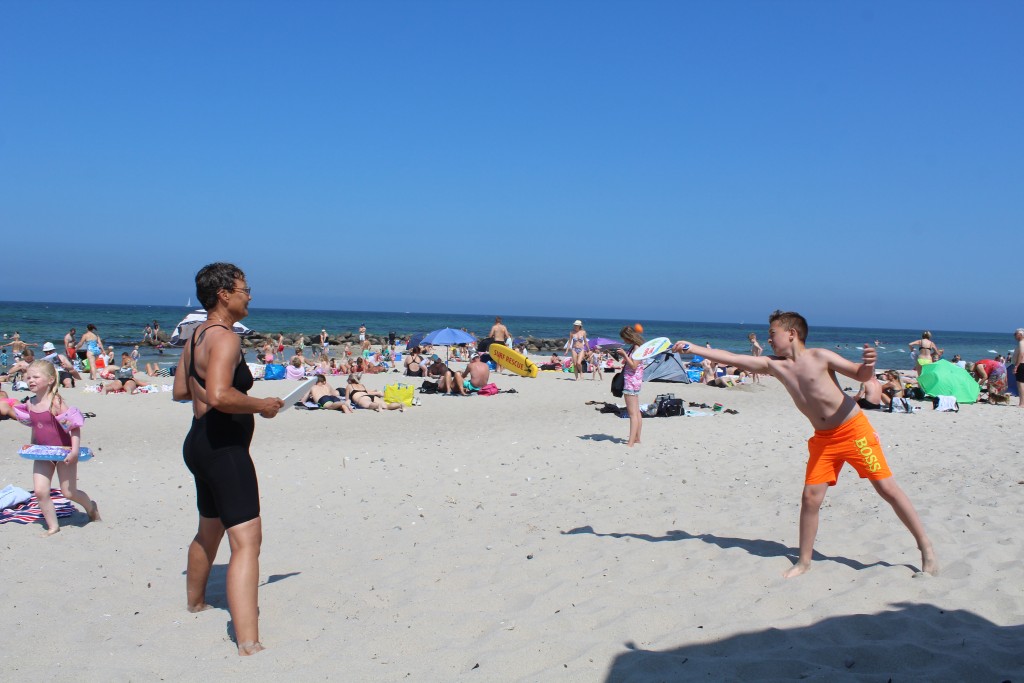 Play and fun on Liseleje beach. Photo sunday 3. june 2018 by erik K abrahamsen