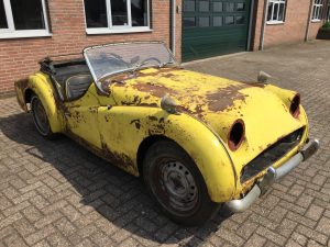 TR3 Triumph yellow