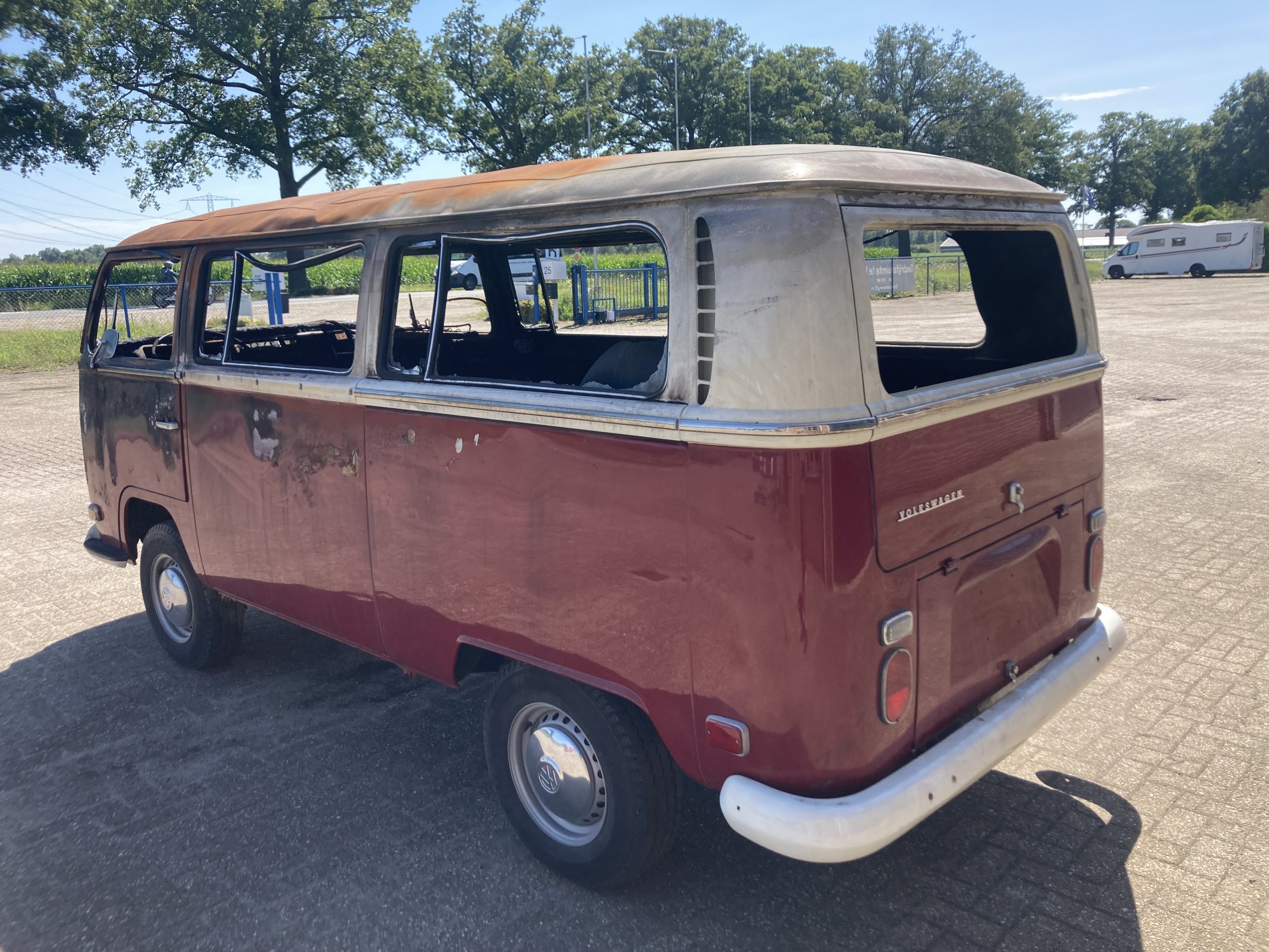 1971 Volkswagen T2A microbus red - Dandy Classics