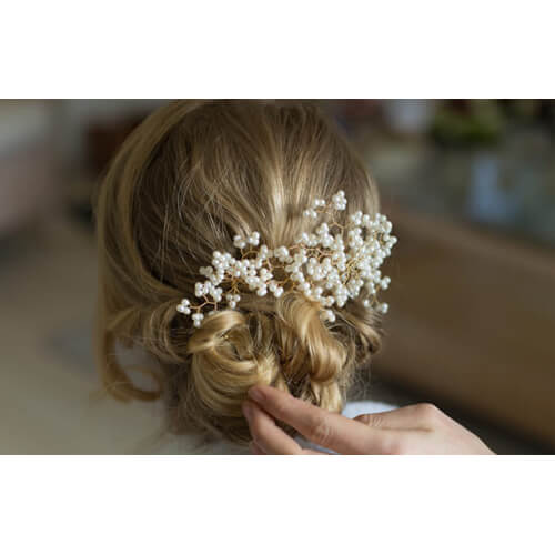 Tipps zur Wahl des richtigen Braut Haarschmucks – [fleurbleuedesign.com]