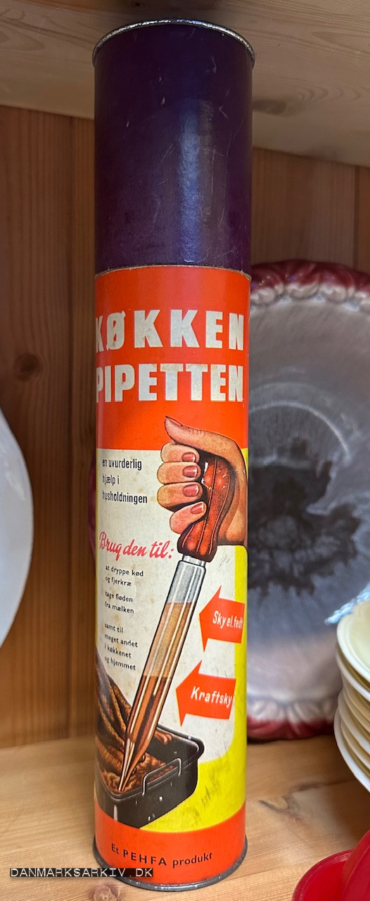 Køkken pipette, et PEHFA produkt. Brug den til at dryppe kød og fjerkræ, at tage fløden fra mælken og meget andet i køkkenet og hjemmet.