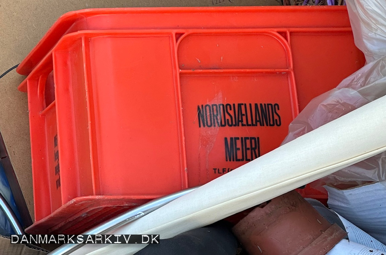 Mælkekasse fra Nordsjællands Mejeri